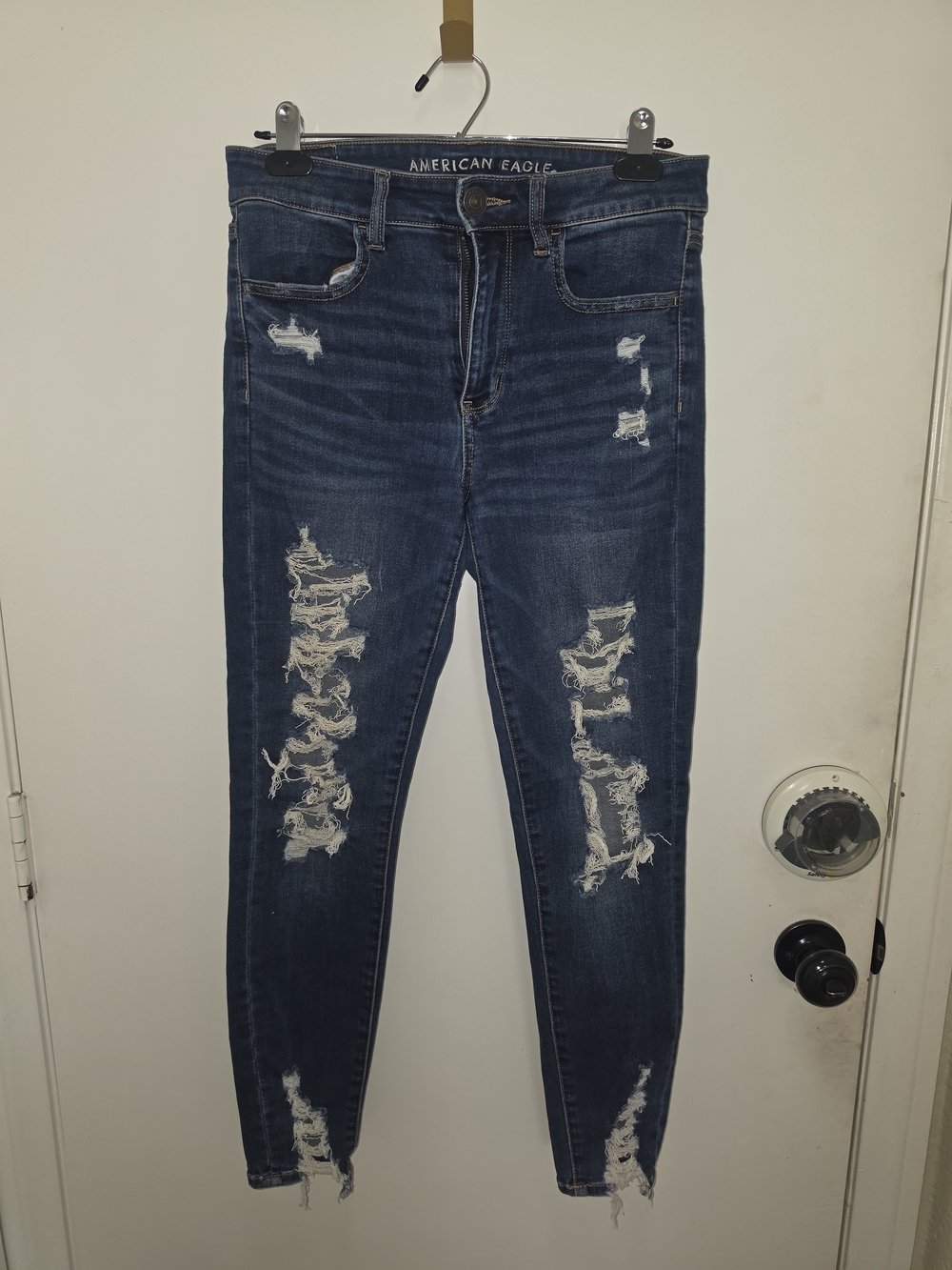 American Eagle Outfitters Women's Dark Wash Ripped Skinny Jeans